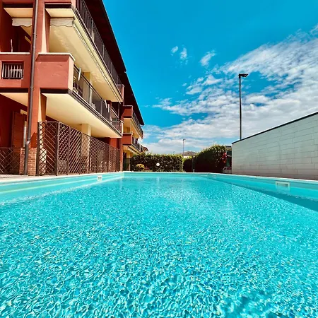 Twins Apartment - 200M Dal Lago Di Garda Con Piscina Sirmione Exterior photo