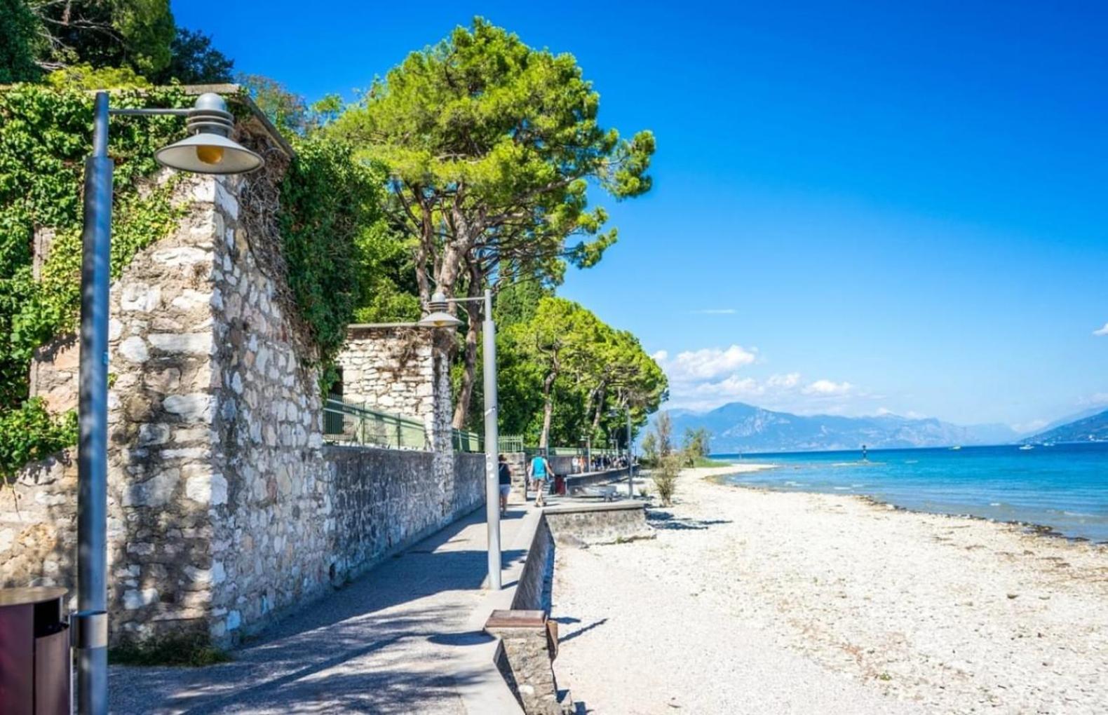 Twins - 200m Dal Di Garda Con Piscina Apartment