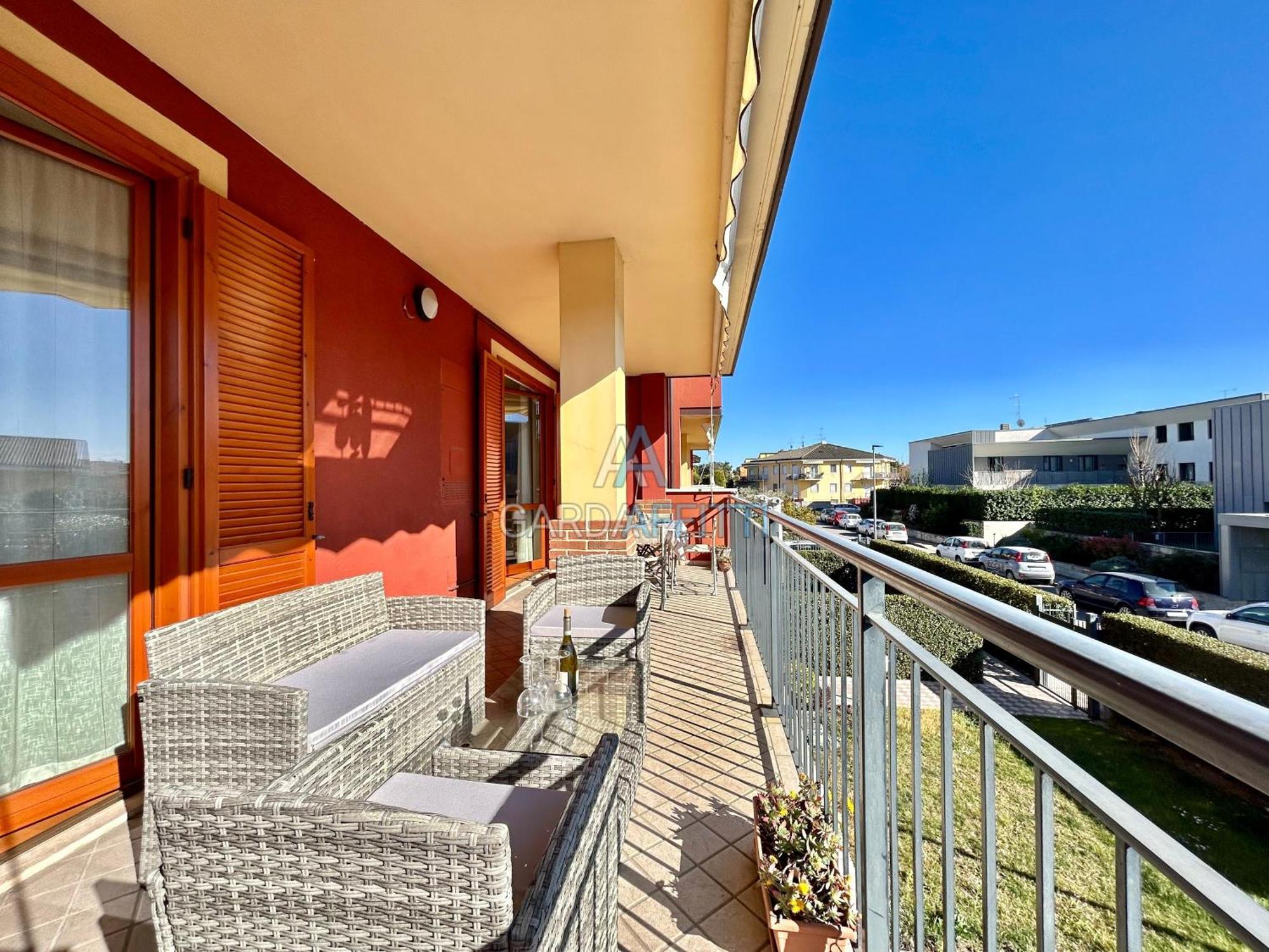 Twins - 200m Dal Di Garda Con Piscina Apartment Sirmione